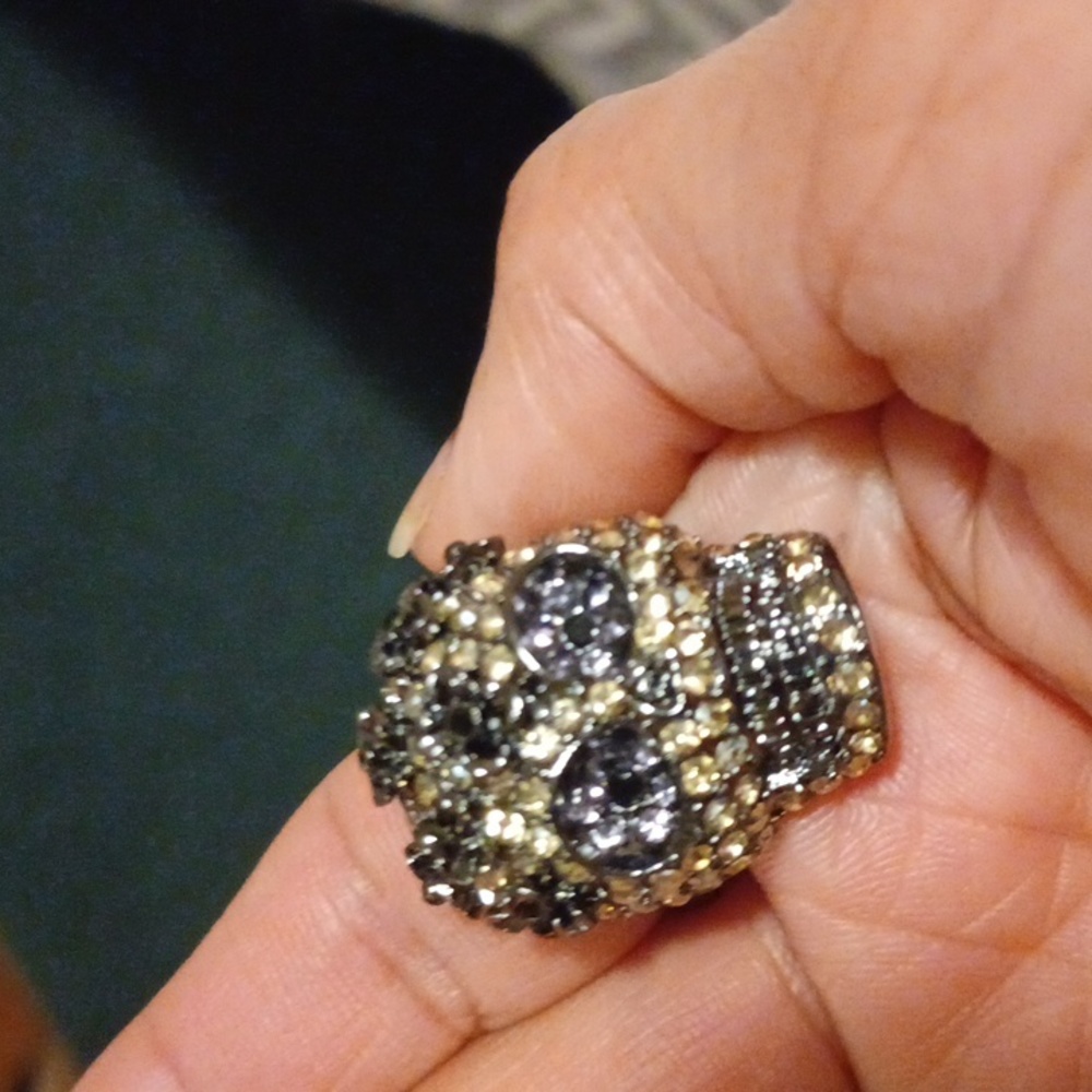 RHINESTONE TORRID WOMAN SKULL RING